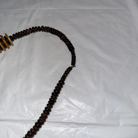 Wooden Animal Bead Necklace With Hand-Carved Giraffe & Elephant Coconut Beads - Picture 5 of 5